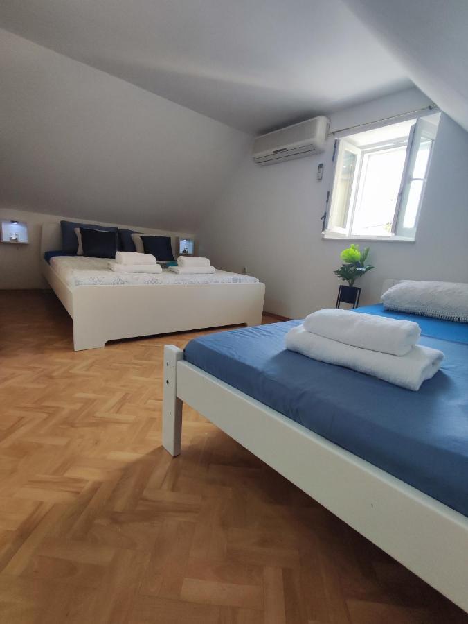 Apartament Stone House Lovric Kaštela Zewnętrze zdjęcie